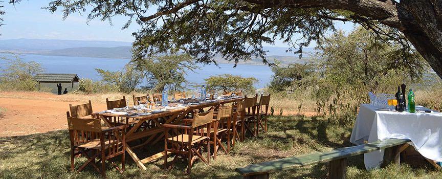 mbweha camp outdoor dining