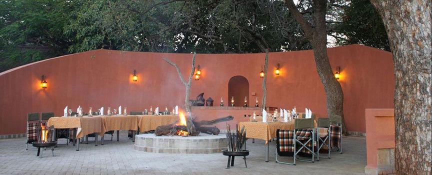 mohlabetsi safari lodge dinner