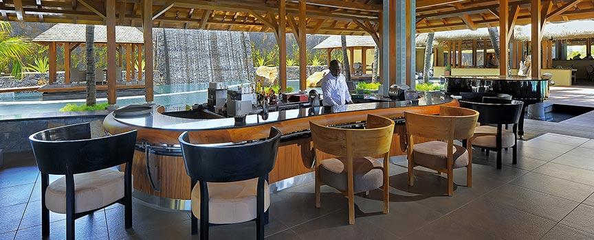 trou aux biches hotel bar