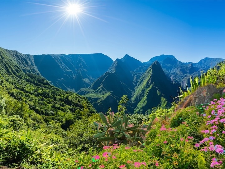 2025/reunion island view over sunny mountain landscape