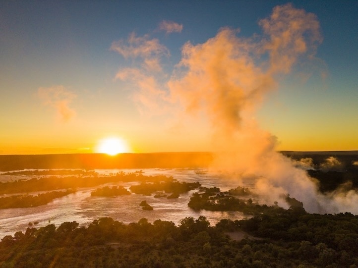 2025/zimbabwe victoria falls spray at sunset
