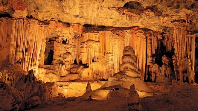 oudtshoorn cango caves western cape