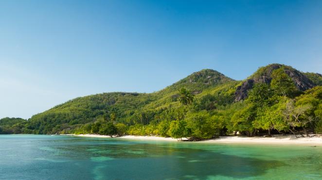 seychelles yacht st anne island from the water